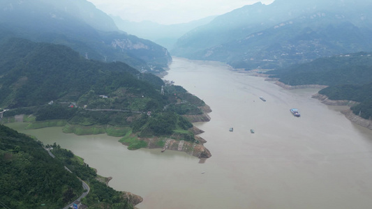  航拍城市郊区高山森林河流视频