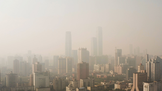 航拍雾霾笼罩下的长沙市视频