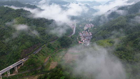 浙江建德上梓洲村江南古村落风景区云海风光航拍合集视频