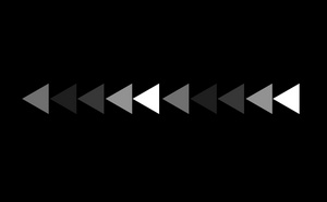 在黑屏幕上显示横幅和广告的线条中缓慢淡化的三角三角形13秒视频