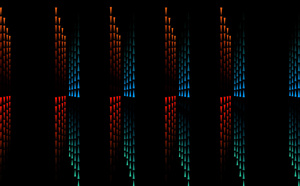 三角形彩虹在黑屏上旋转数字慢速全部淡化12秒视频