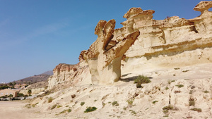沙漠中的岩石18秒视频