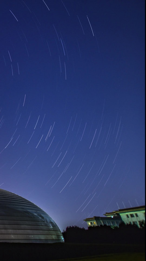 北京国家大剧院环绕星轨之动态北京夜景6秒视频