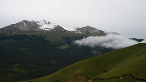 天山山脉夏日美景19秒视频