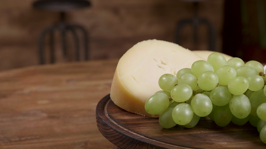奶酪和葡萄最低限值概念视频