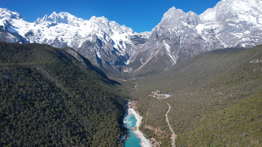 航拍云南旅游5A级景区玉龙雪山蓝月谷4k素材视频