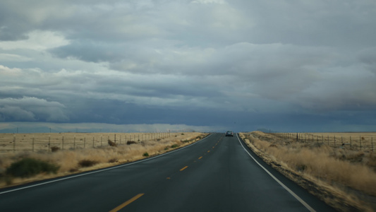 驾驶汽车在美国加利福尼亚州的公路旅行从车上看在美国视频