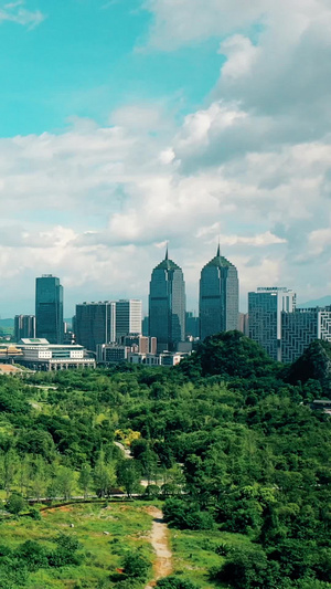 航拍桂林城市风光城市建筑蓝天白云20秒视频