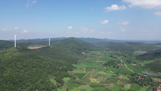 航拍高山风车发电能源 视频