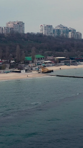 初春的敖德萨海滩黑海海滩视频