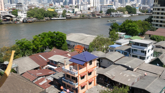 平静河附近的金融区位于曼谷市中心区宁静的湄南河岸边视频