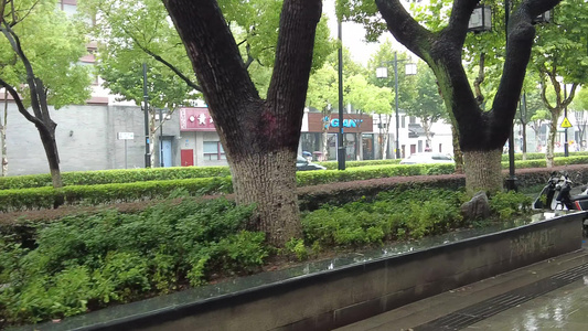 城市下雨雨季实拍交通 视频