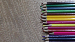 多彩铅笔15秒视频