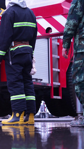 素材升格拍摄慢镜头消防员消防车消防安全消防素材视频