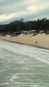 海边沙滩 海浪 航拍海水浪花视频