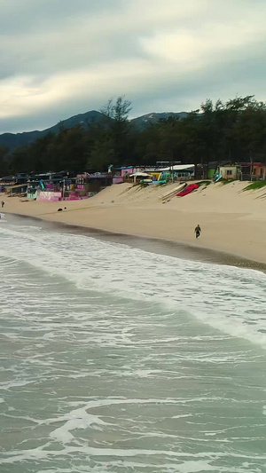 海边沙滩 海浪 航拍海水浪花34秒视频