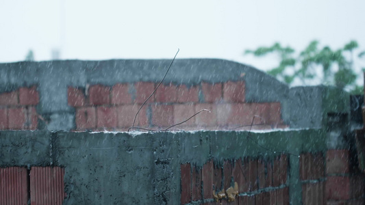 暴雨和极端天气的缓慢运动视频