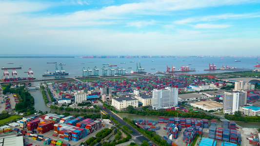 4K素材-航拍上海自贸区外高桥港区视频