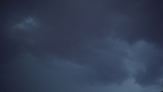 云层暴风雨视频