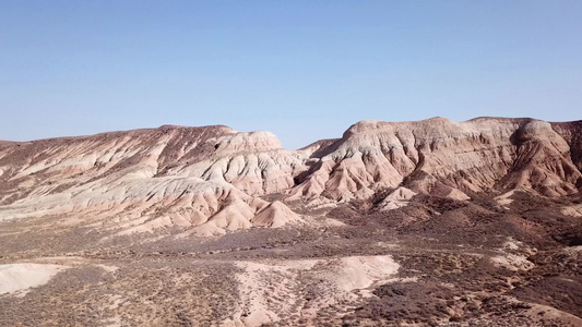 沙漠峡谷的有色山丘视频