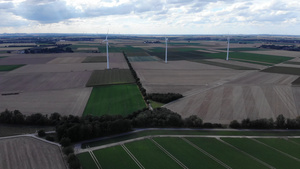 农场的新能源风电场风车38秒视频