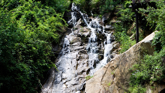 九如山风景区瀑布群夏季阳光下的飞瀑溪流高山瀑布视频