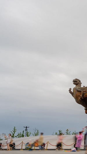 西安市昆明池船楼水师雕塑日转夜移动延时汉武帝12秒视频