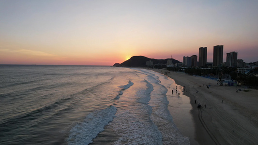 大海日落晚霞夕阳海浪海陵岛航拍视频