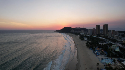 大海日落晚霞夕阳海浪海陵岛航拍视频