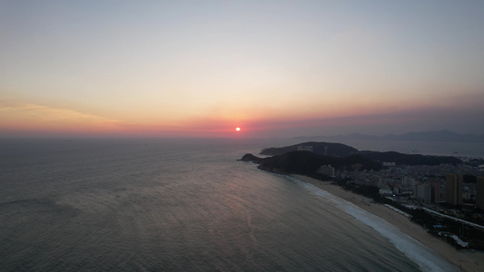 大海日落晚霞夕阳海浪海陵岛航拍视频