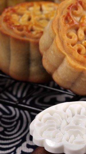 月饼造景变焦中秋节食物4秒视频