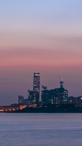 实拍海滨城市青岛内透灯光夜景延时摄影内透夜景视频