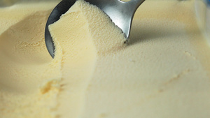 勺子香草冰淇淋的勺子17秒视频