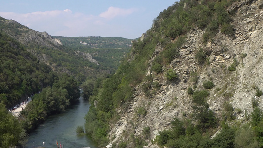 在马塞多尼亚斯科佩耶Skopje的峡谷玛特卡和特雷斯视频