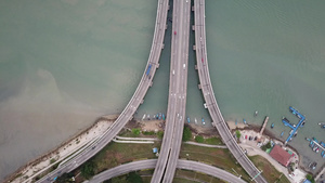 空中观视汽车交通支ang桥高速公路14秒视频
