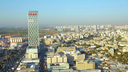 拉马特甘布内布拉克和佩塔提克瓦城市景观鸟瞰图视频