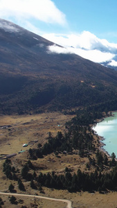航拍川藏线上的高原湖泊新路海视频大自然视频