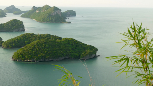 在旅游苏梅岛天堂热带度假胜地附近的安通国家海洋公园视频