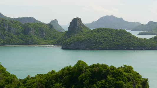 在旅游苏梅岛天堂热带度假胜地附近的安通国家海洋公园视频