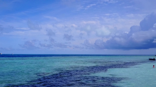 蓝海和白沙滩背景的完美度假度假胜地海滩生活方式全天视频