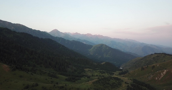 青山的黎明视频