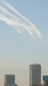 延时摄影城市风光夕阳轨迹云天空素材城市建设视频
