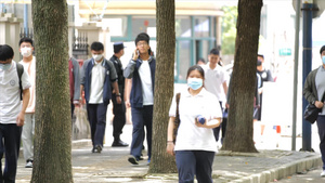 【该视频无肖像权，请勿商用】考试结束学生离开考场36秒视频