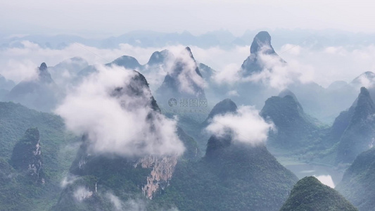 航拍桂林山水云雾视频