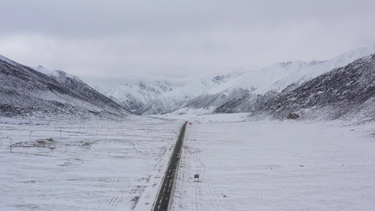 西藏冬天雪景自然风光4K航拍视频