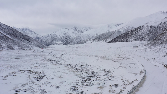 西藏冬天雪景自然风光4K航拍视频