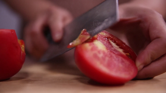 厨师切番茄西红柿视频