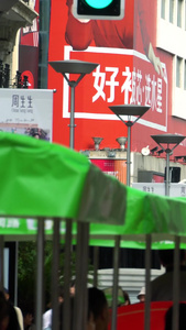 实拍南京路商业步行街人群【该视频无肖像权，请勿商用】品牌消费视频
