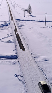 雪天公路天山山脉视频