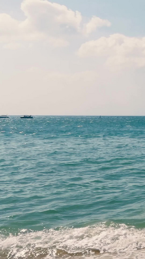 海南旅游亚龙湾海滩边水上运动摩托艇4A景点32秒视频